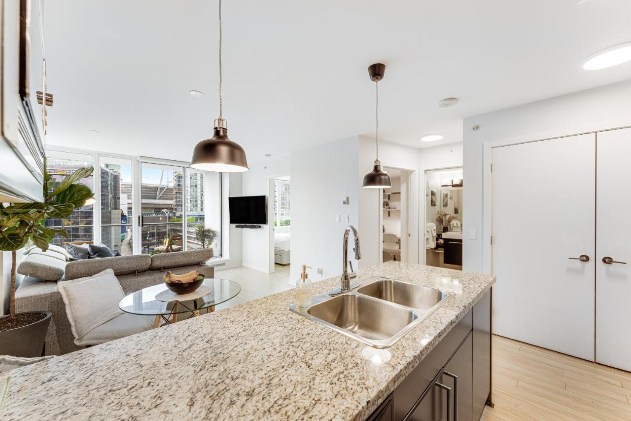 Heart Of Downtown 1 Bd Entire Condo - Pool, Gym, Parking, Office, Ac Ванкувер Экстерьер фото
